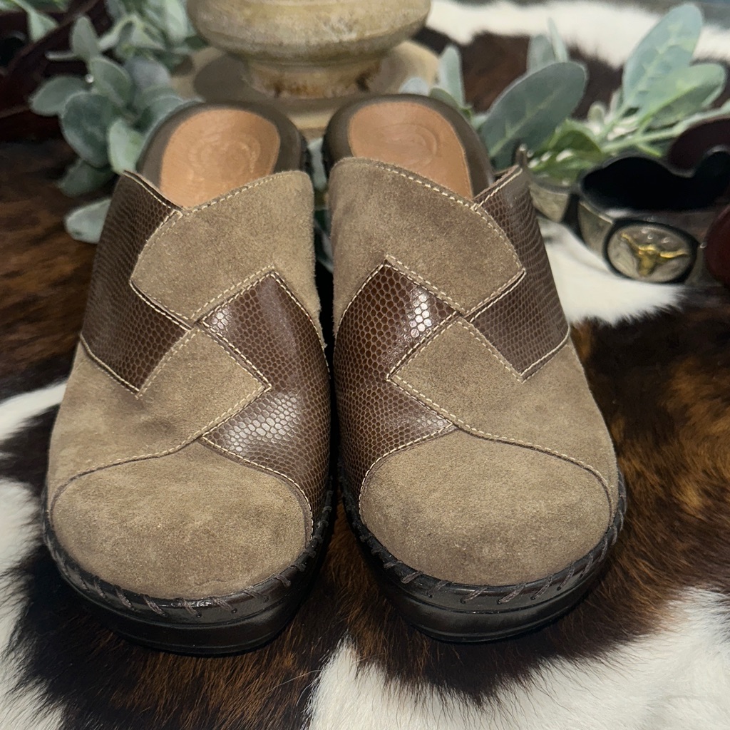 Nurture By Lamaze Brown And Tan Mules
